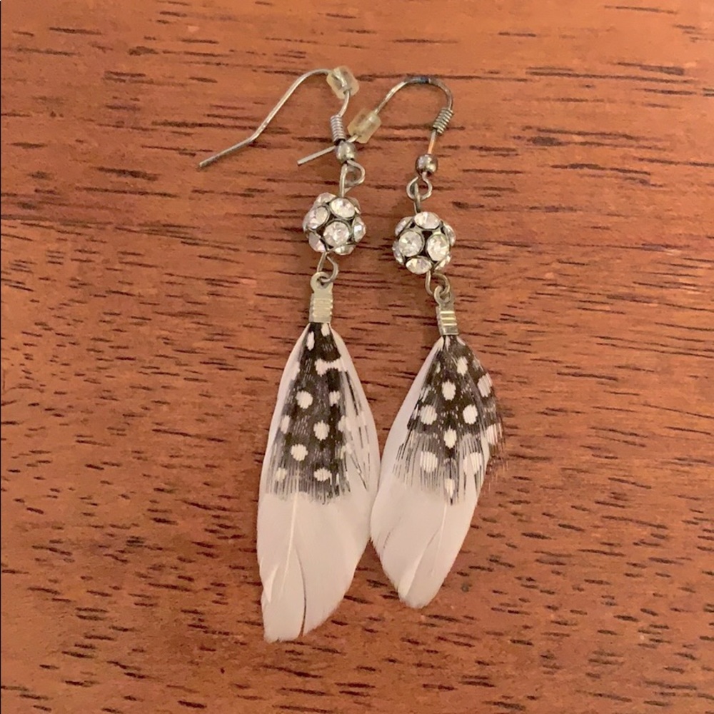💫Earrings-Feather and Sparkle accent💫